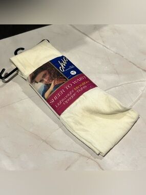 chic White Sheer-to-Waist Opaque Tights